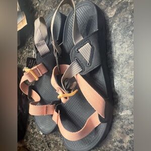 Women’s Chacos lowdown Sandals apricot and lilac color